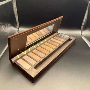 Urban Decay Naked Palette in Rich Brown
